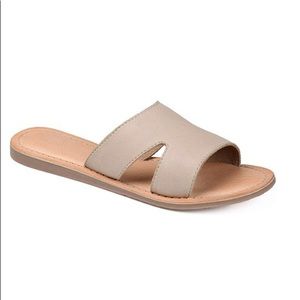 Journee Signature Walker Women's Leather Sandals